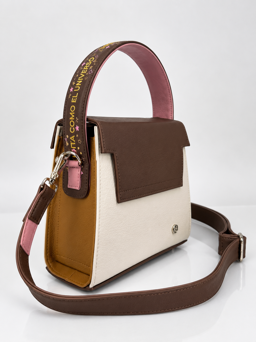 Cartera manos libres Saturno, color café y almendra