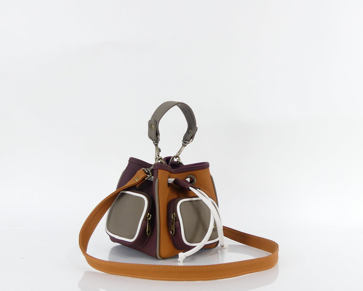 Cartera manos libres Barcelona, color camel y café