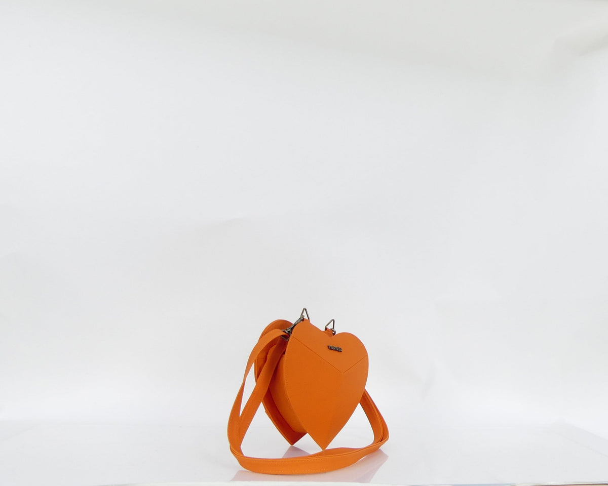 Cartera manos libres mini Corazón, color naranja