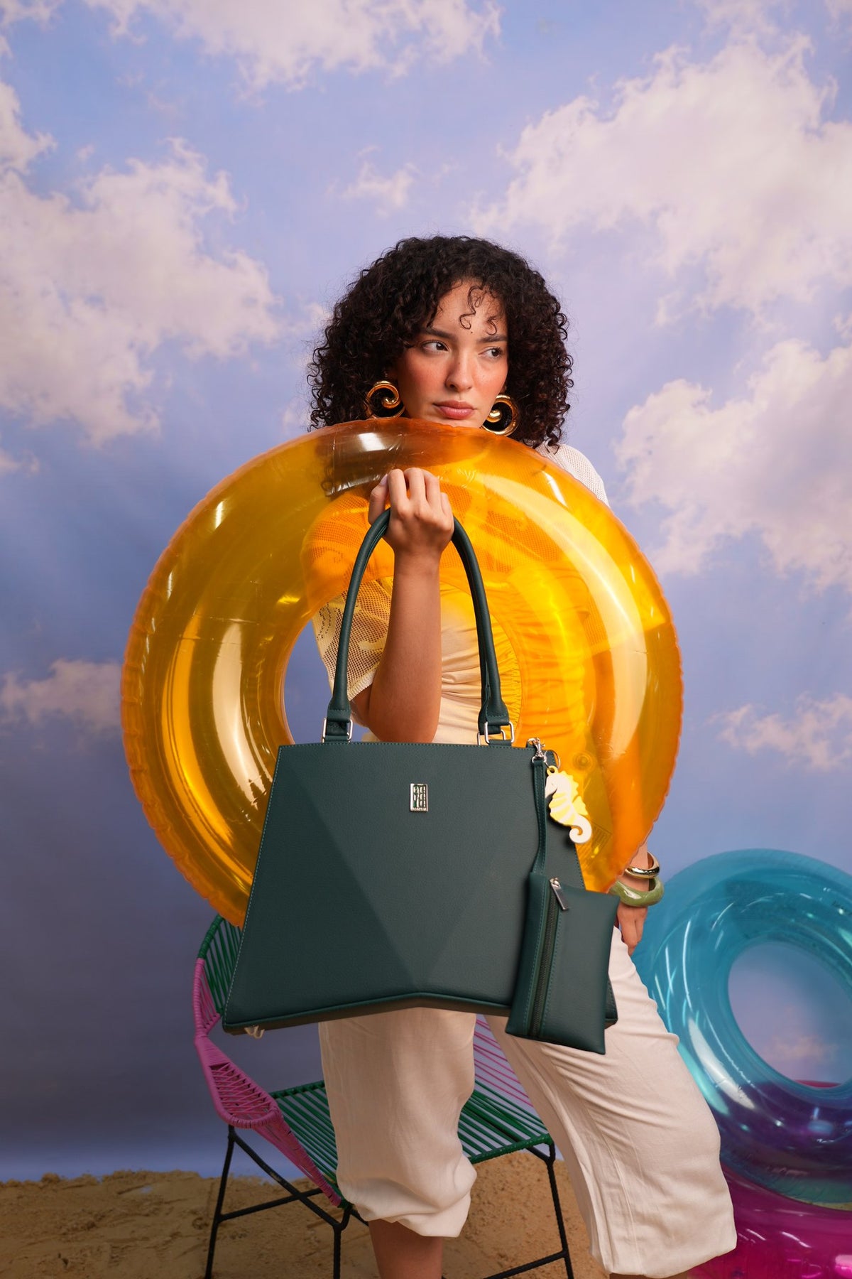 Cartera de mano Italia color verde de Hereje, colección Siete Colores