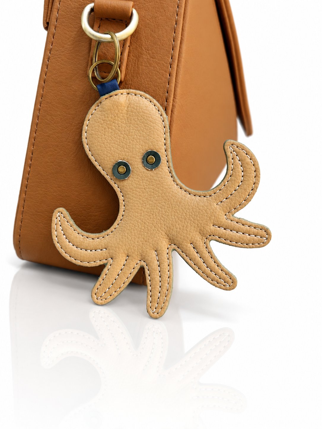 Cartera manos libres Nina color camel de Hereje, colección Siete Colores