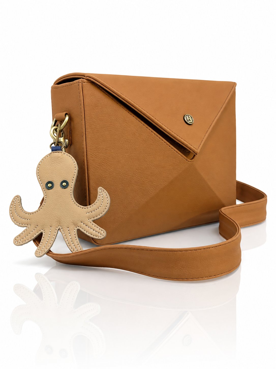 Cartera manos libres Nina color camel de Hereje, colección Siete Colores