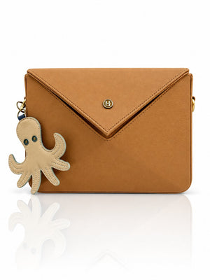 Cartera manos libres Nina color camel de Hereje, colección Siete Colores