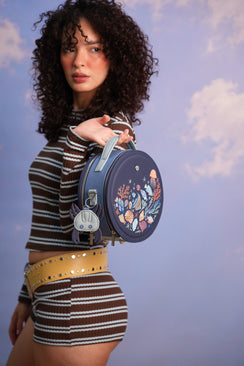 Cartera/morral manos libres Neptuno color azul de Hereje, colección Siete Colores
